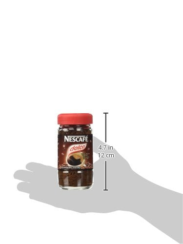 Nescafe Dolca envases en escritorio de oficina, ideal para pausas rápidas y conveniencia