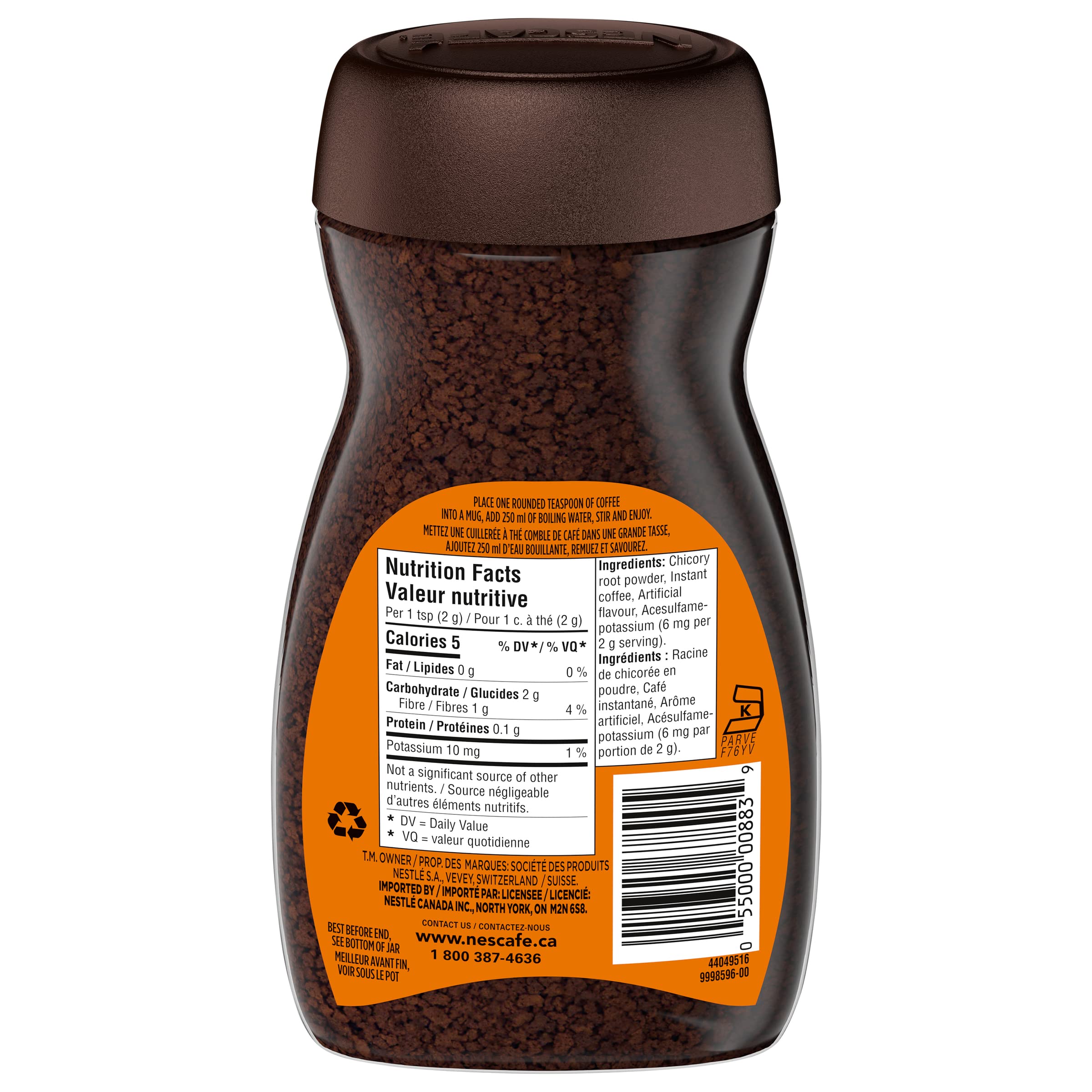 Nescafé Rich primer plano del polvo soluble para rápida disolución