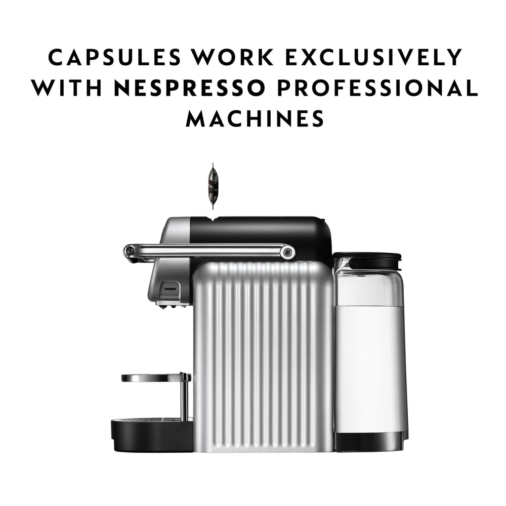 Nespresso Intenso cápsula en primer plano, detalla aluminio sellado y frescura