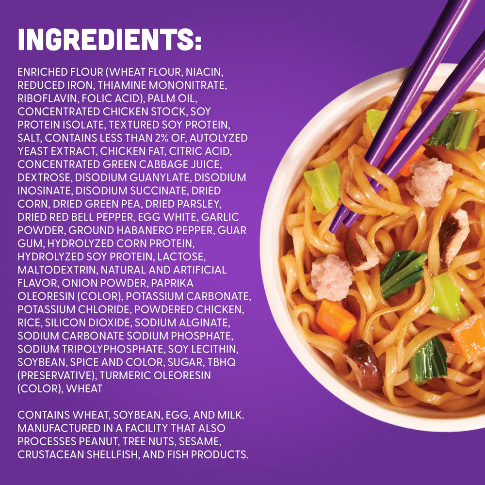 NISSIN vaso en encimera de cocina mostrando una comida rápida y sabrosa