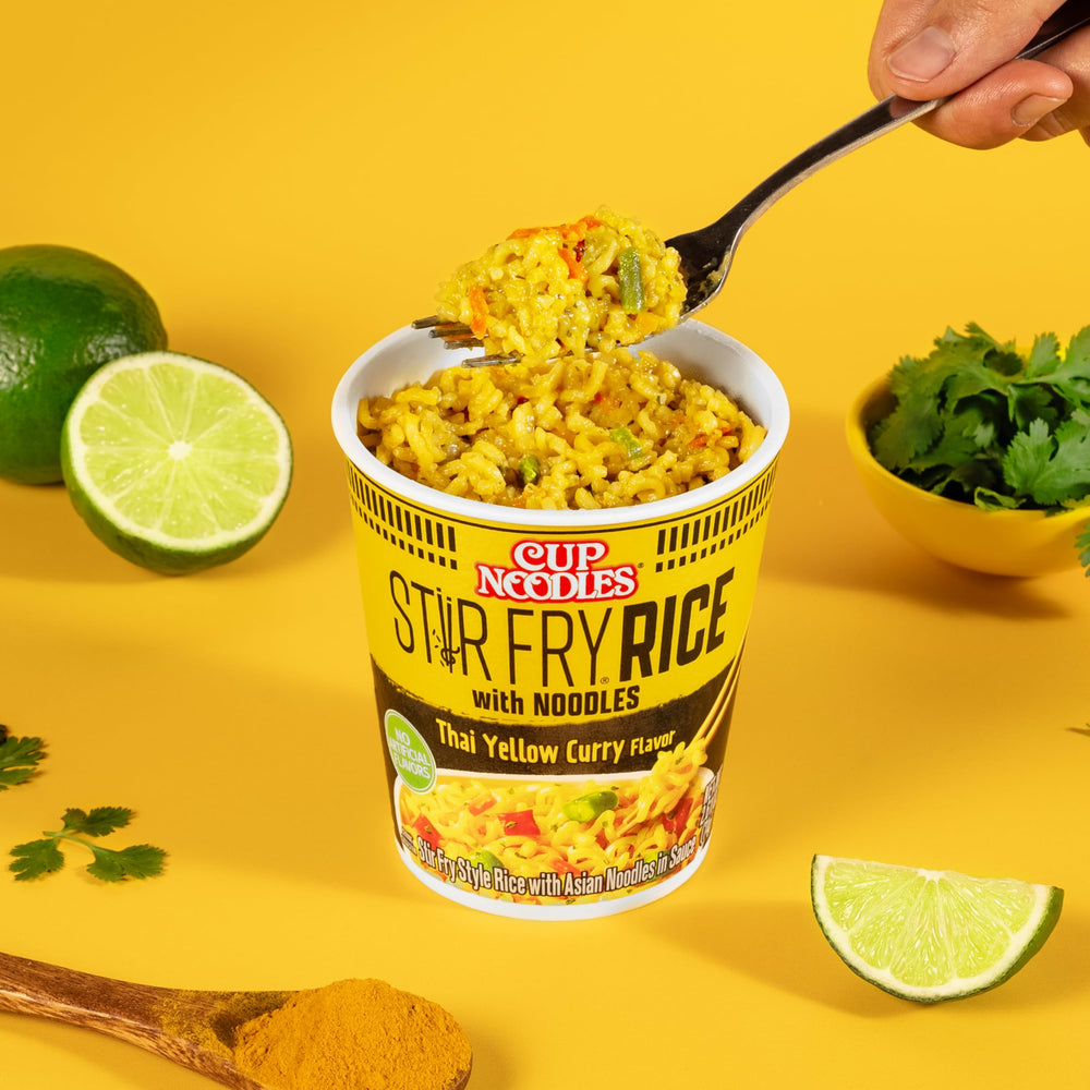Nissin verduras cortadas pimiento rojo y ejotes visibles, realza frescura
