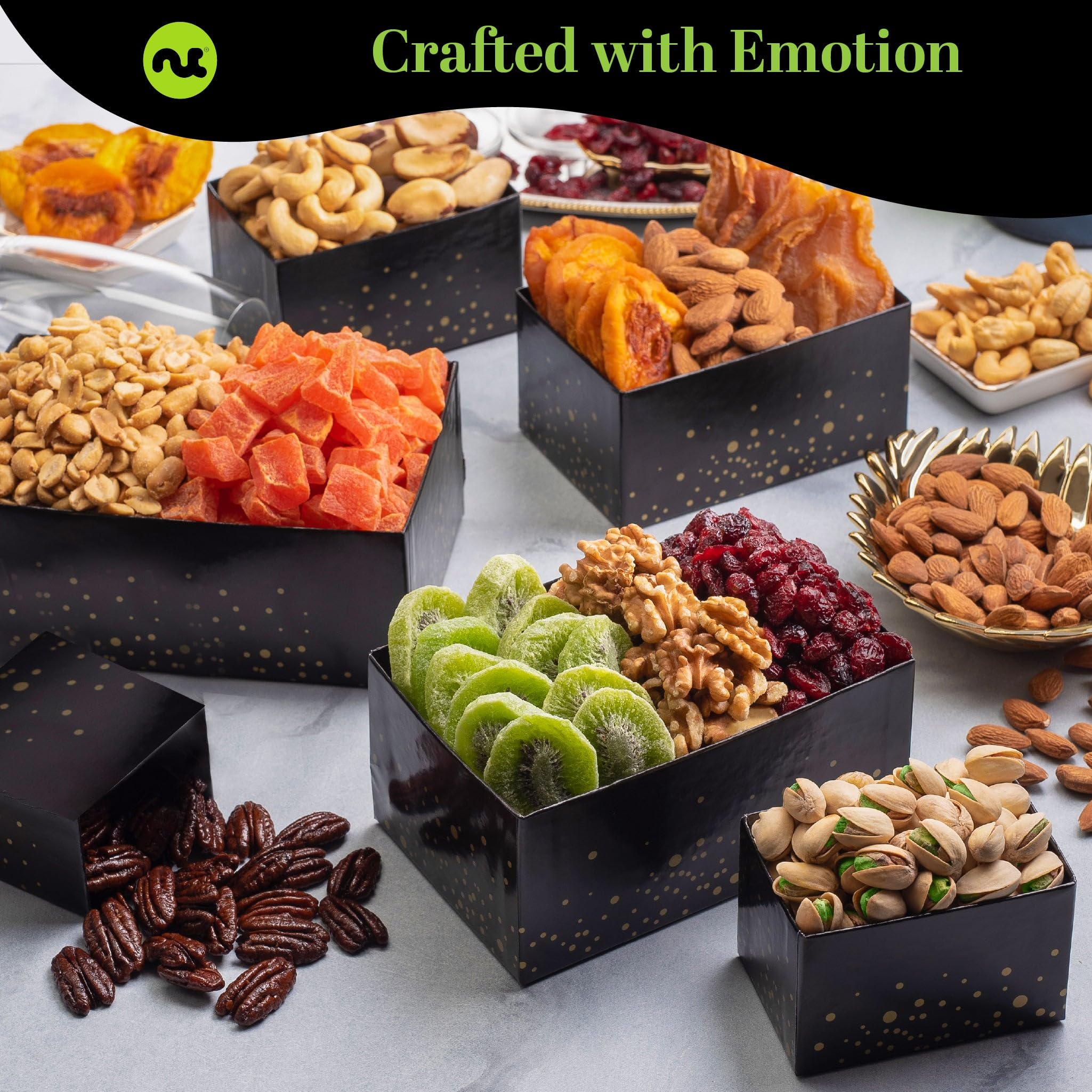 Nut Cravings cajas apiladas mostrando niveles y presentación premium