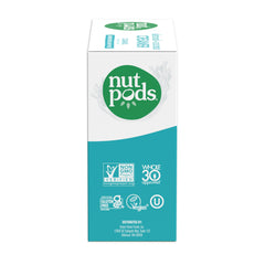 nutpods envase en manos para comparar tamaño y llevar a cualquier lado