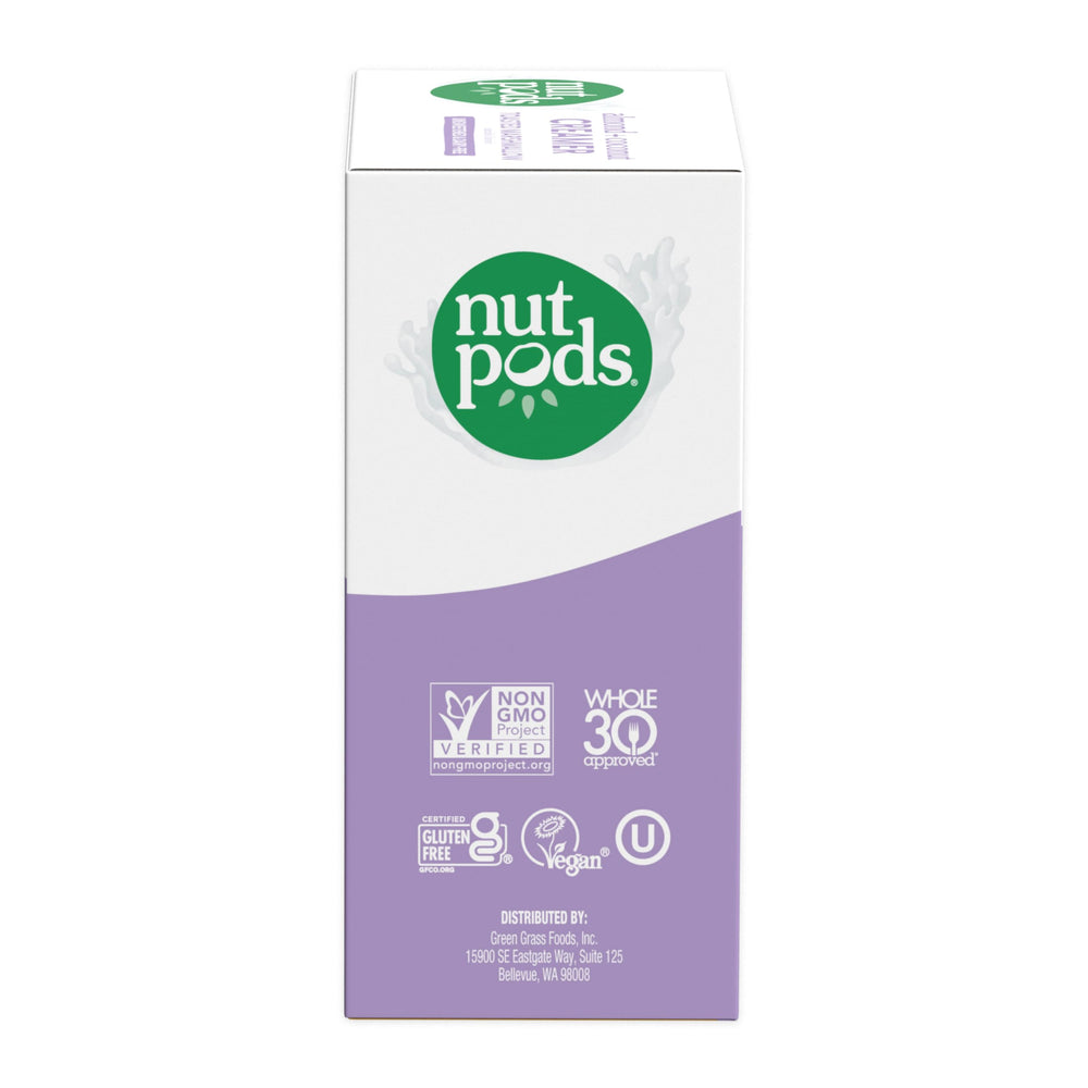 nutpods envase en mano para comparar tamaño y uso diario