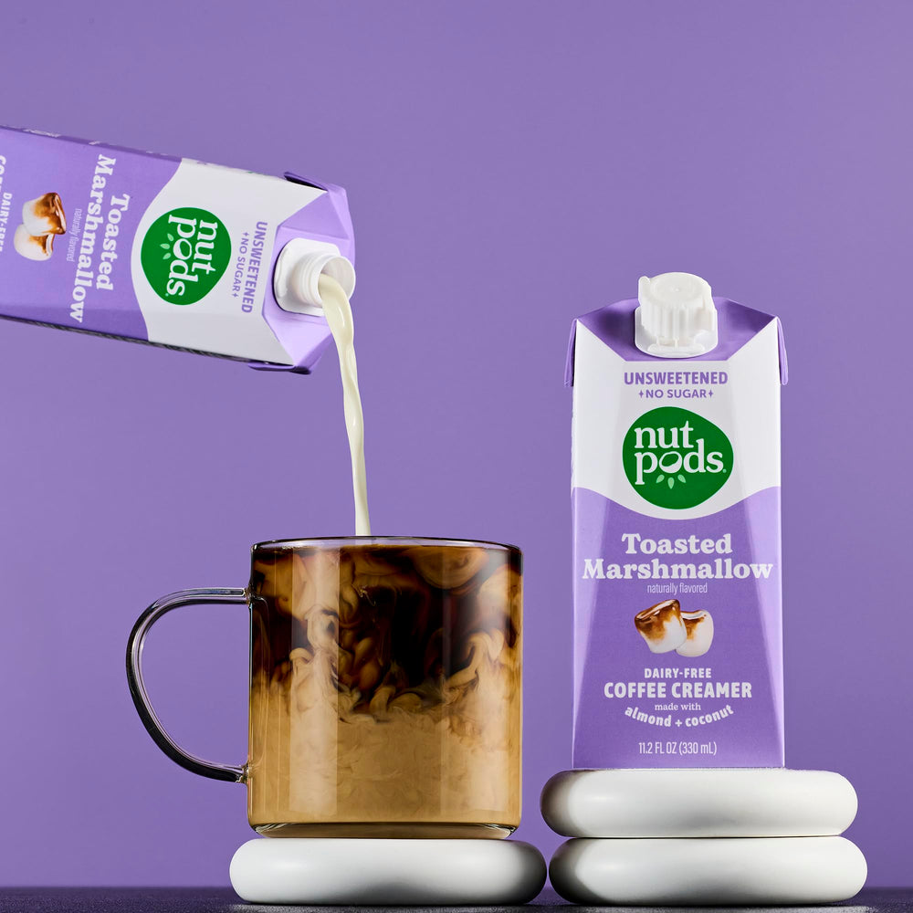 nutpods envase en mesa de desayuno como alternativa vegetal