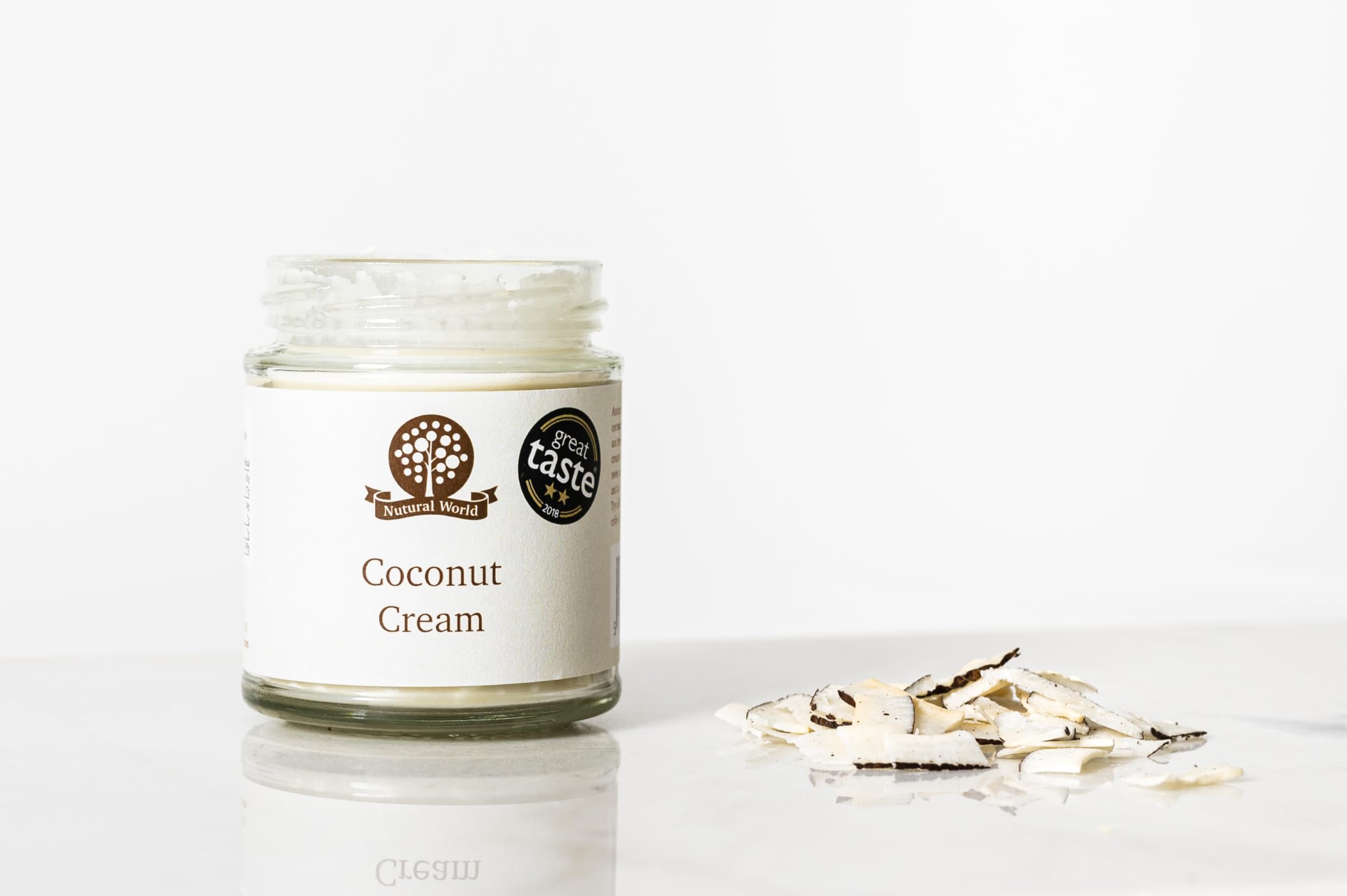 Nutural World detalle de etiqueta que resalta ingredientes 100% coco