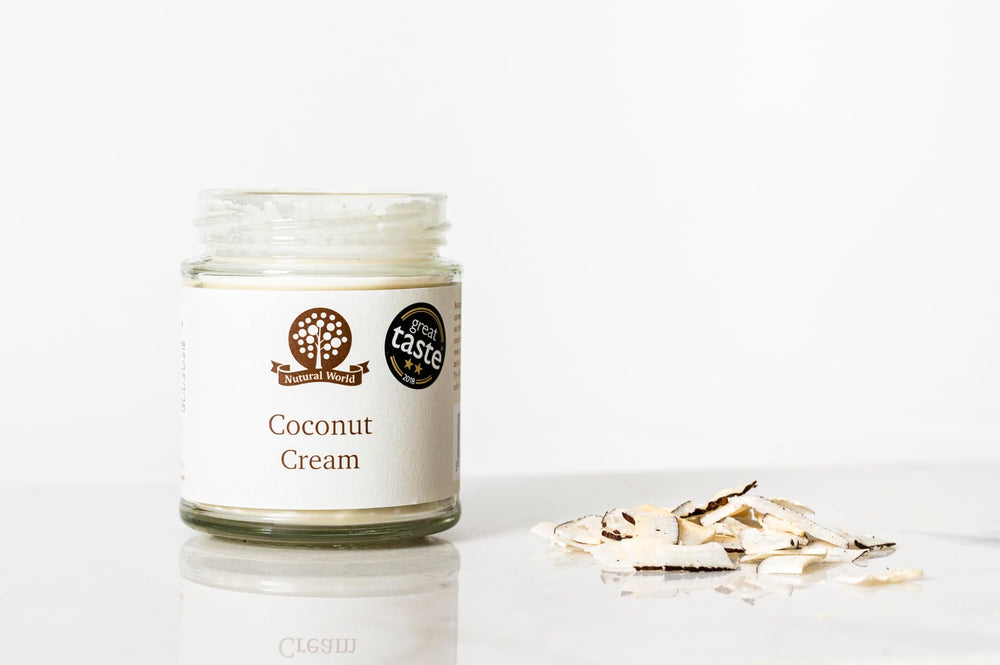 Nutural World detalle de etiqueta que resalta ingredientes 100% coco