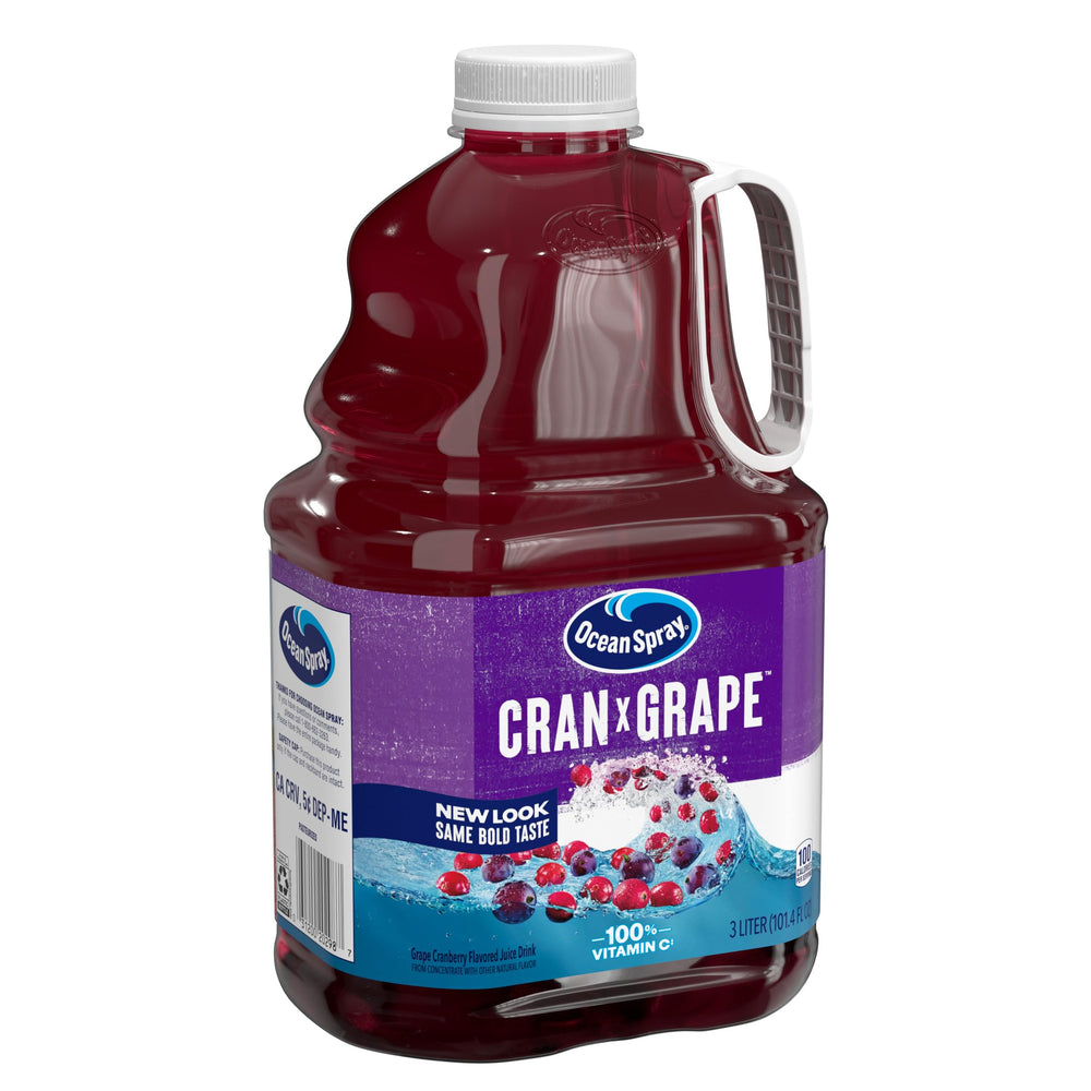 Ocean Spray botella de 3 L sostenida en mano para escala visual