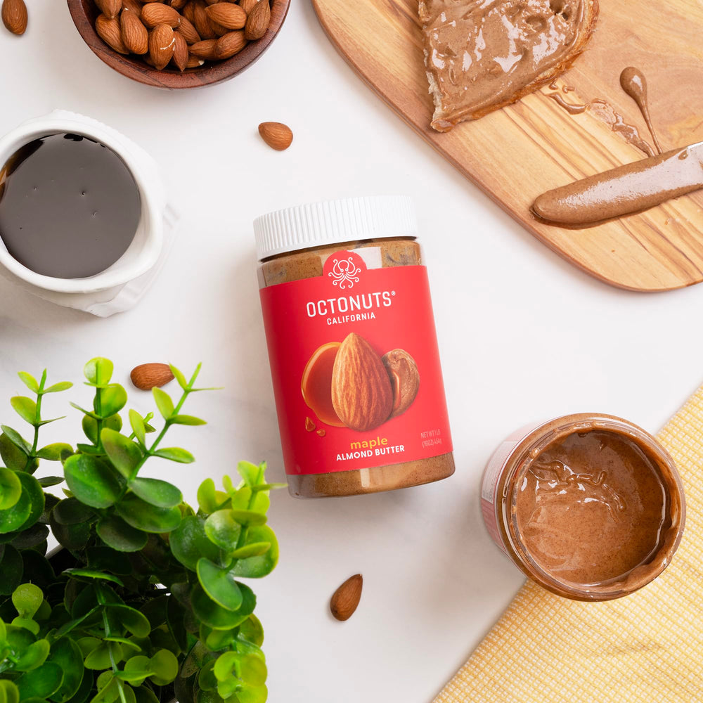 Octonuts frasco 16oz junto a utensilios para escala, cantidad útil
