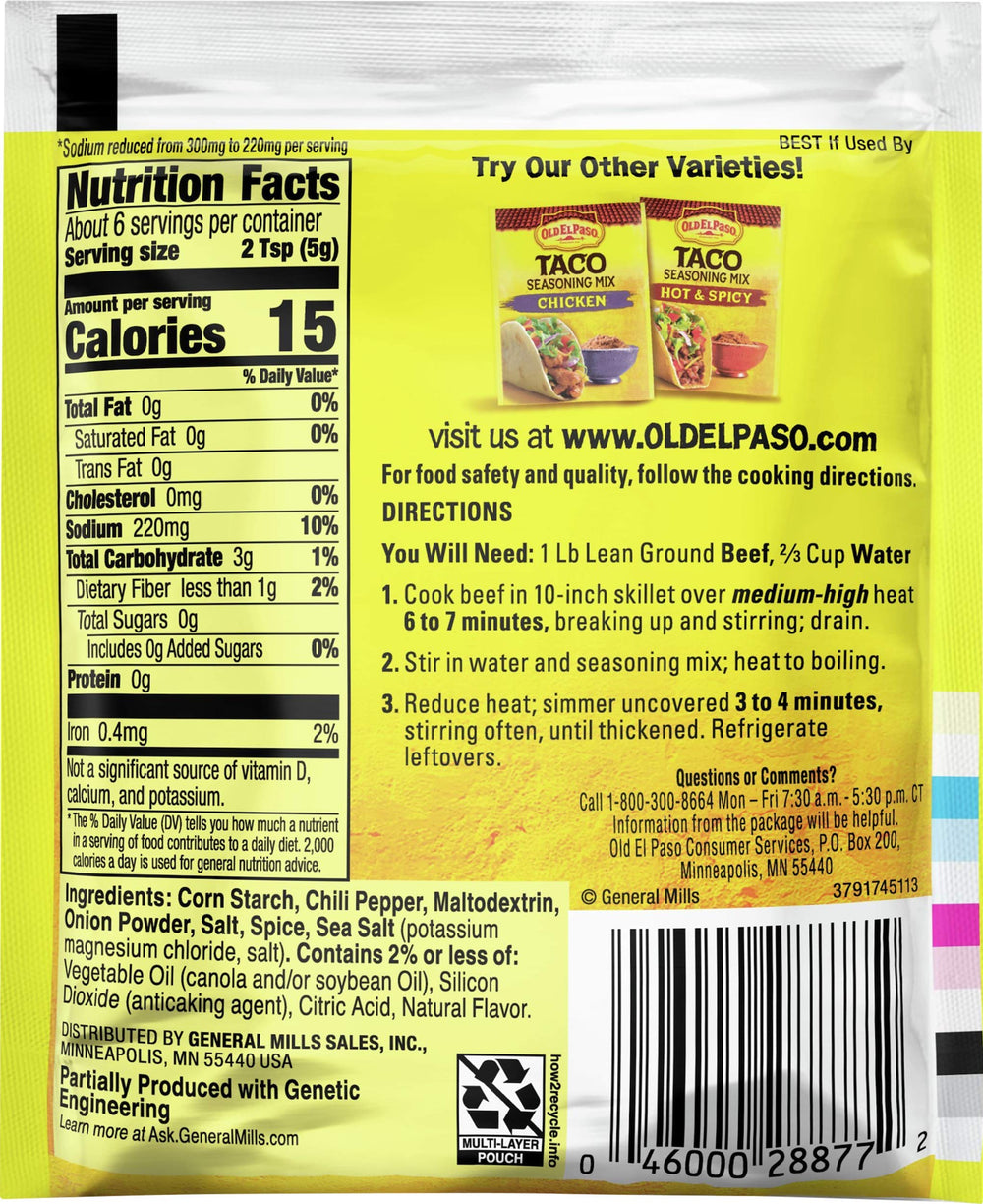 Old El Paso sazonando carne en sartén para tacos con cocción rápida