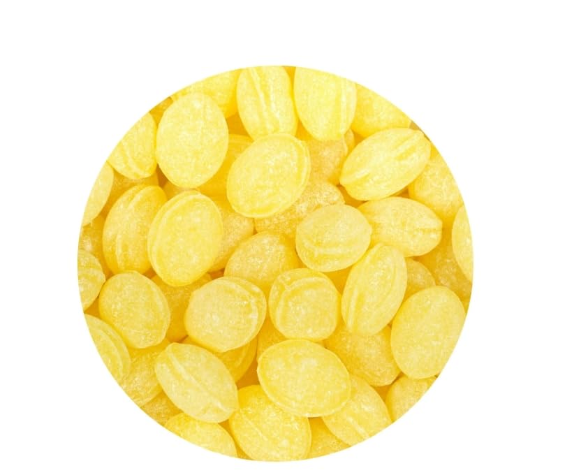 Old Fashioned Sanded Lemon Drops comparación con mano para escala, porciones claras
