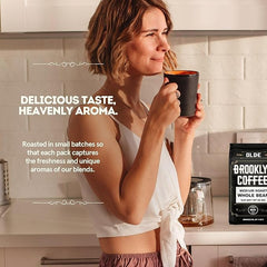 OLDE BROOKLYN COFFEE bolsa 5lb junto a regla para comparar escala y cantidad