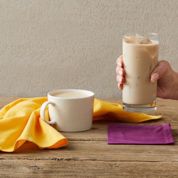 Oregon Chai comparación de tamaño de la botella mostrando la presentación práctica de 32 oz