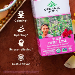 ORGANIC INDIA pétalos de rosa a primer plano para aroma y antioxidantes