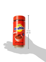 Vaso frío con Ovaltine y hielo de Ovaltine refrescante y sabroso