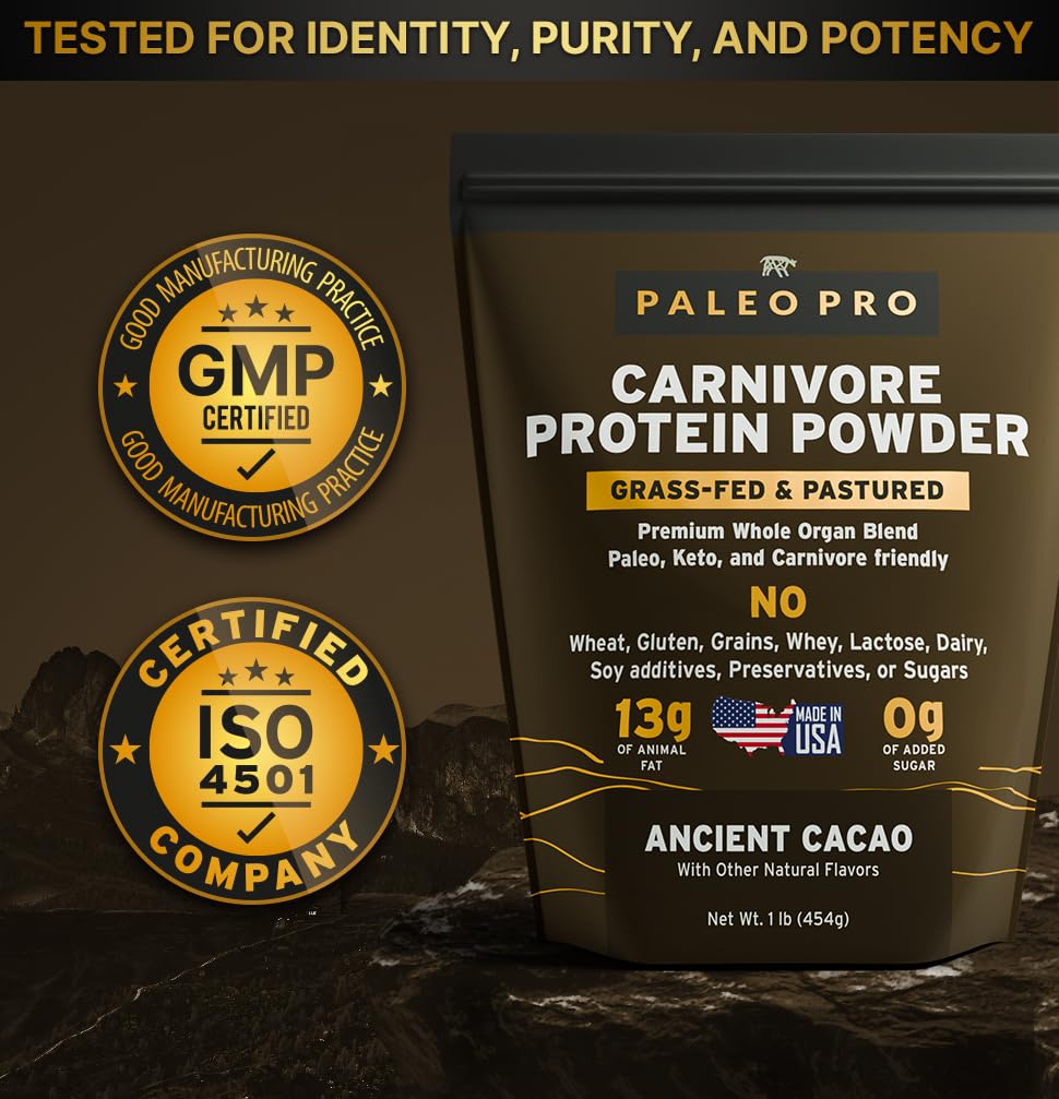 Paleo Pro polvo cacao en primer plano, textura fina y mezcla cremosa evidente