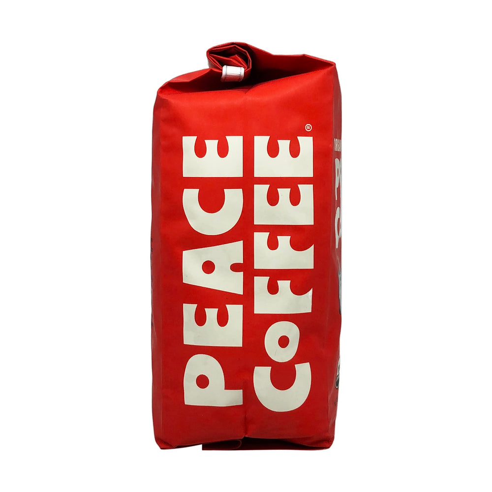Peace Coffee detalle del tueste medio con textura apetecible