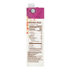 Planet Oat primer plano de textura cremosa vertida, muestra consistencia ideal