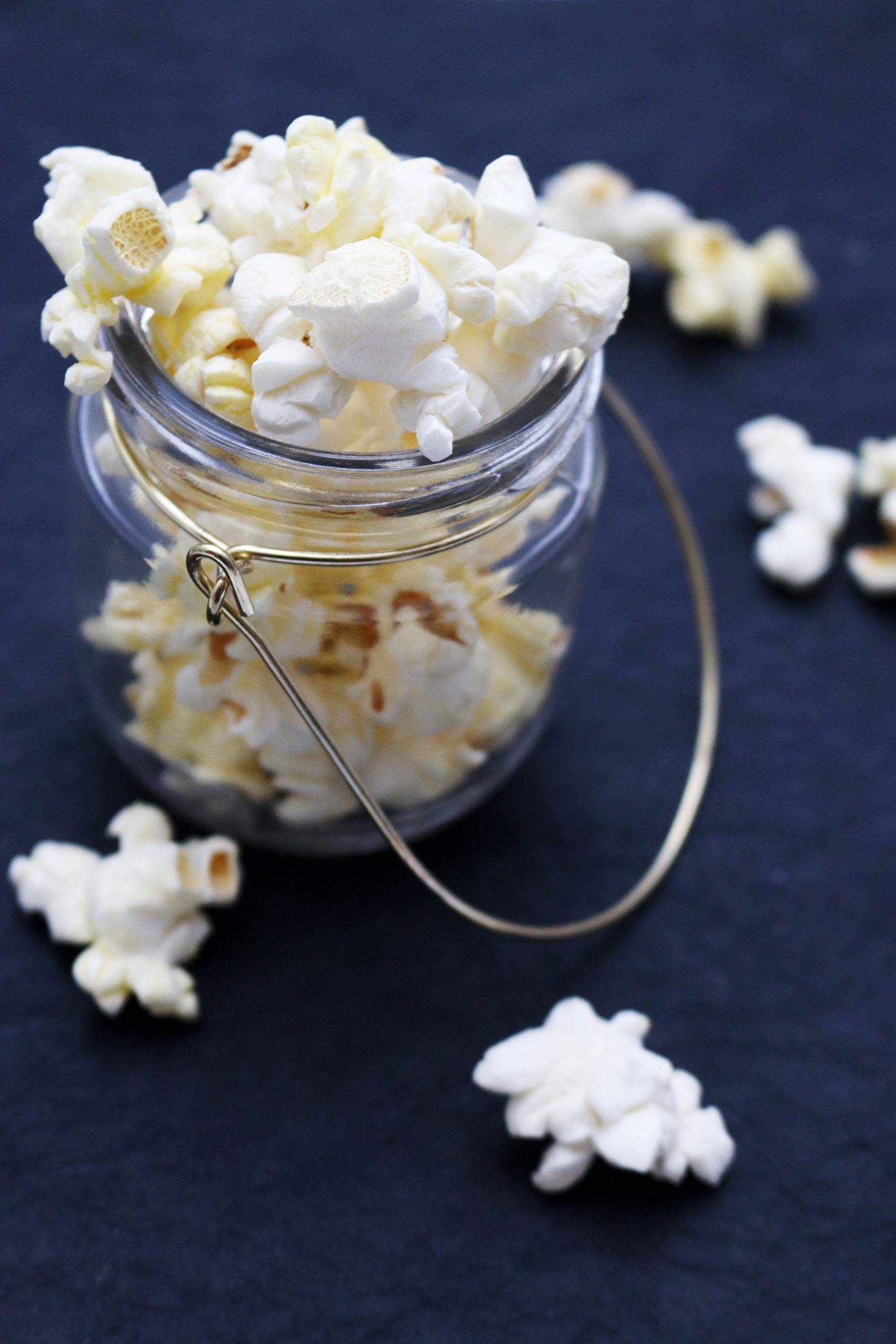Preferred Popcorn bolsa abierta con granos, muestra la cantidad y almacenamiento
