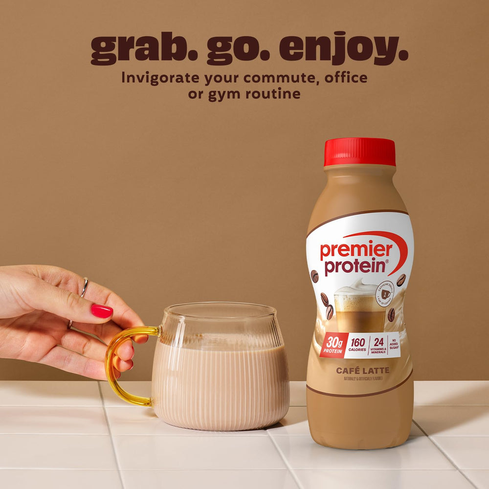 Premier Protein batido mezclado con frutas en licuadora para receta proteica sabrosa