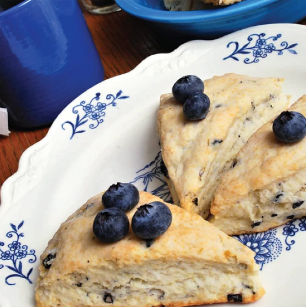 Rabbit Creek scones servidos en mesa de merienda, perfecto para reuniones caseras