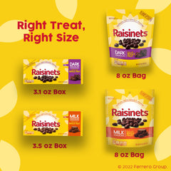 Raisinets bolsa abierta en ambiente de cine en casa para compartir