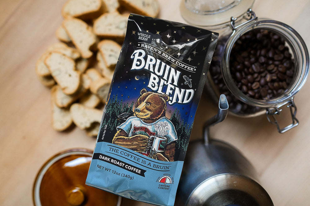 Raven's Brew en cocina estilo lifestyle que sugiere uso diario y sabor