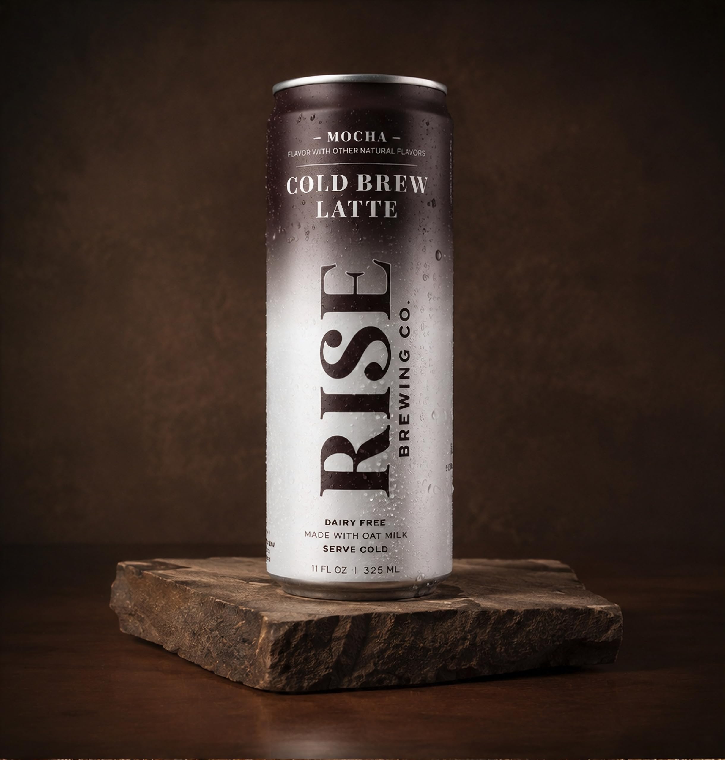 RISE Brewing Co. primer plano textura cremosa y color mocha agradable