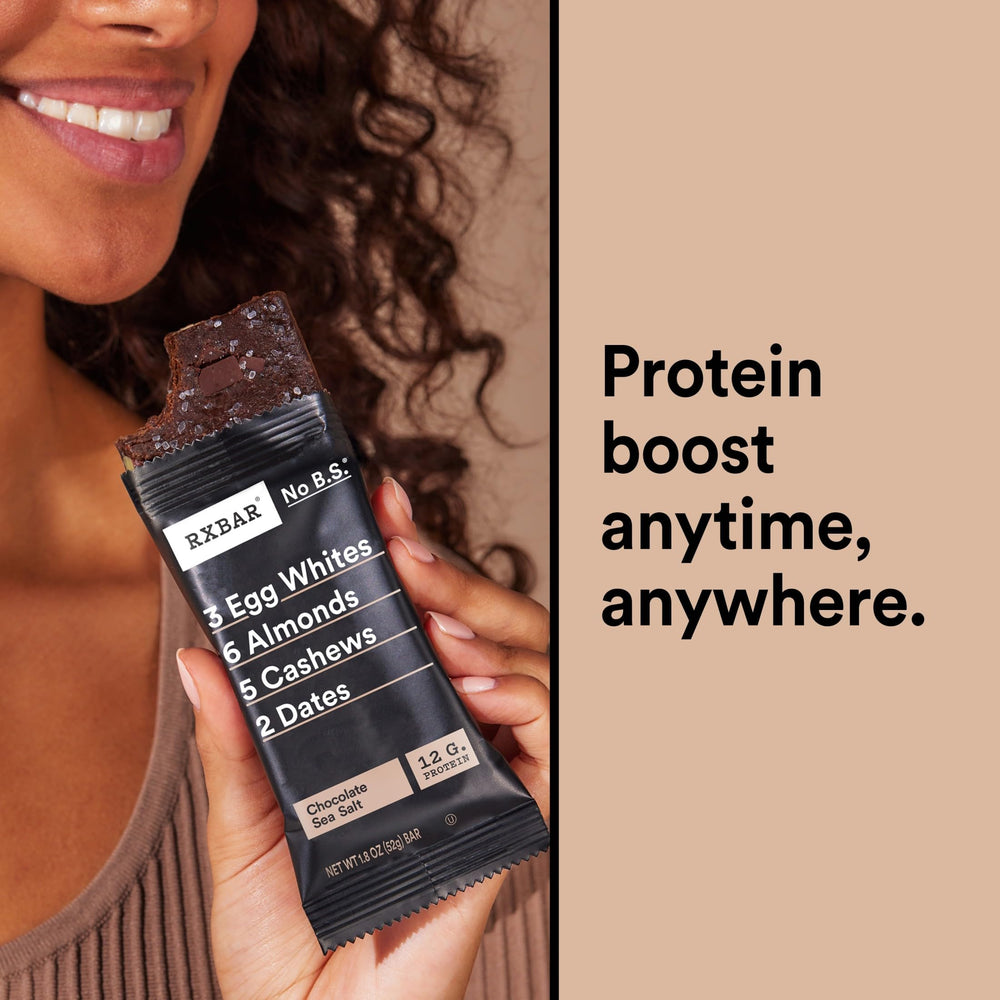 RXBAR barra dentro de mochila como snack portátil antes o después del gym