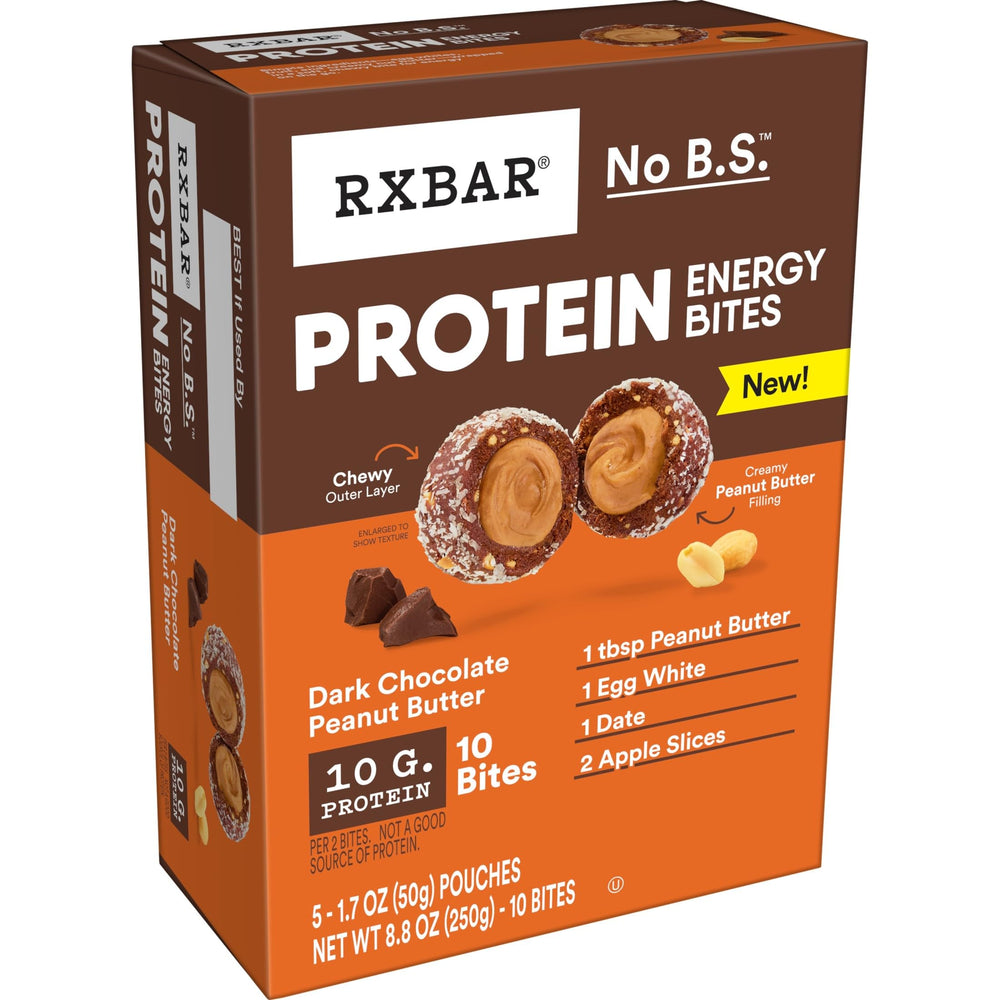 RXBAR junto a botella de agua ideal para acompañar entrenamiento