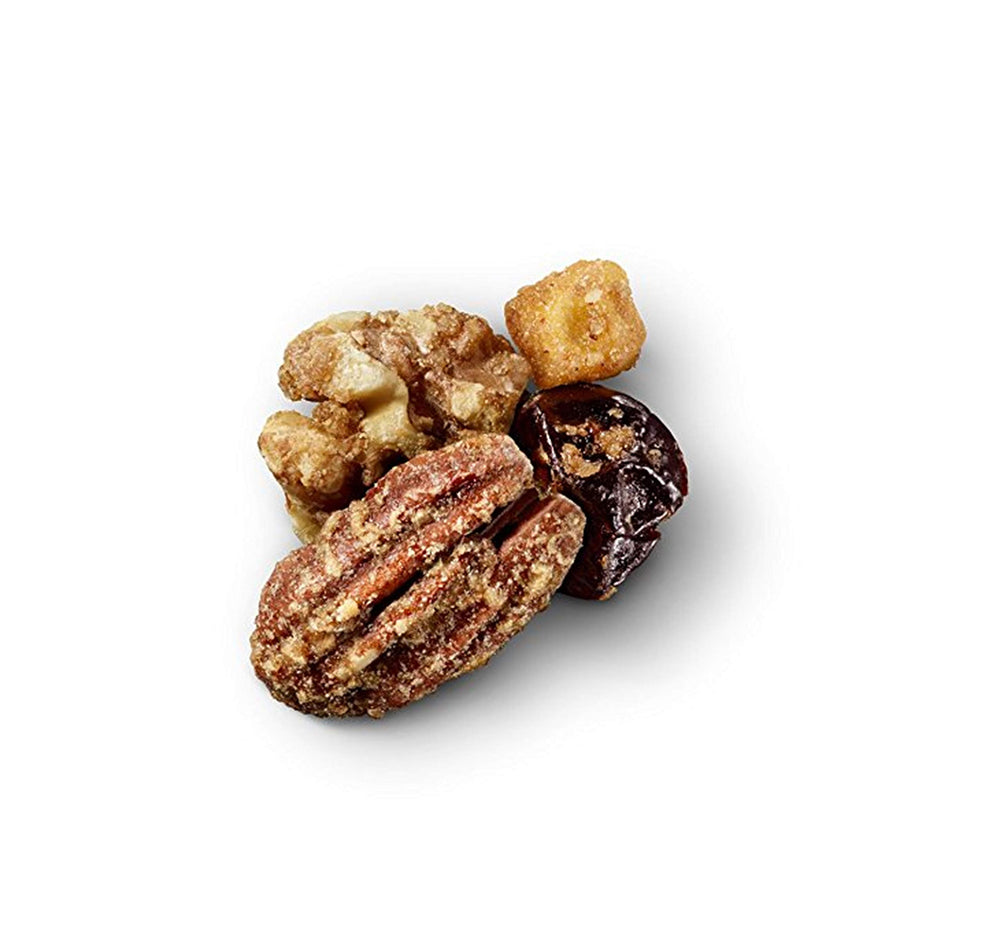 Sahale Snacks comparación de porciones con una mano para mostrar tamaño práctico de 4 oz