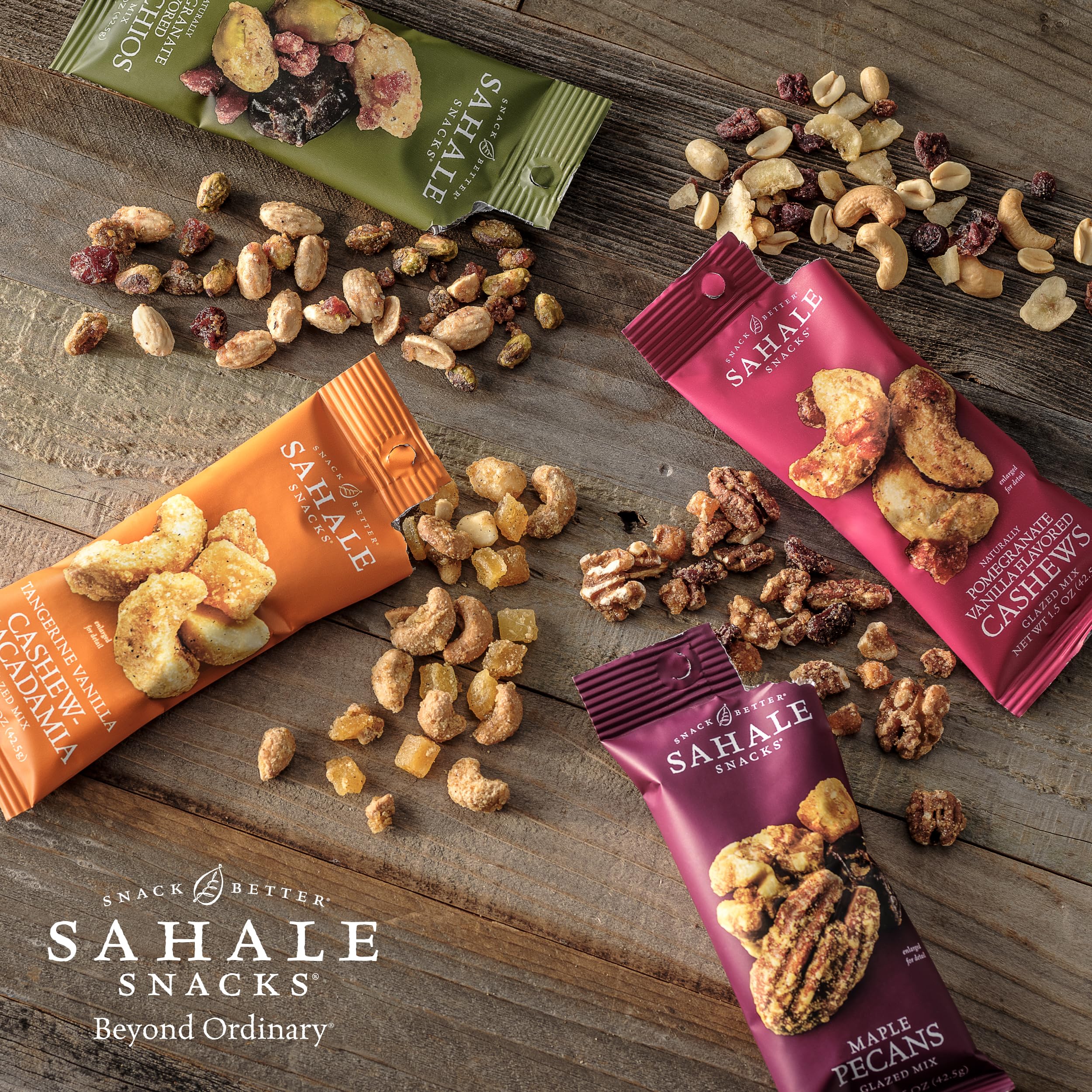Sahale Snacks momento al aire libre con el snack para energía y conveniencia en ruta