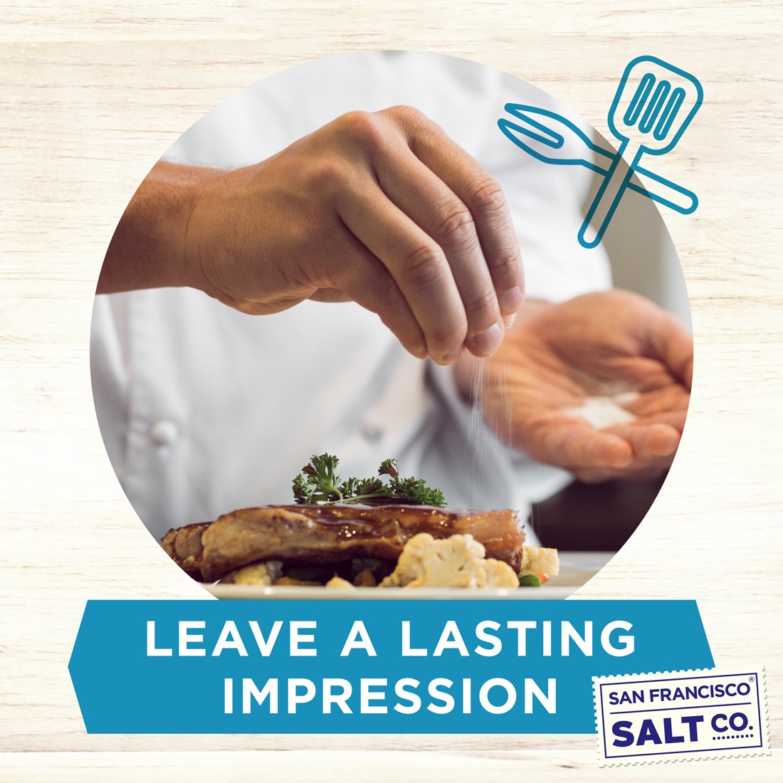 San Francisco Salt Company sal marina en cuchara mostrando óptima disolución rápida