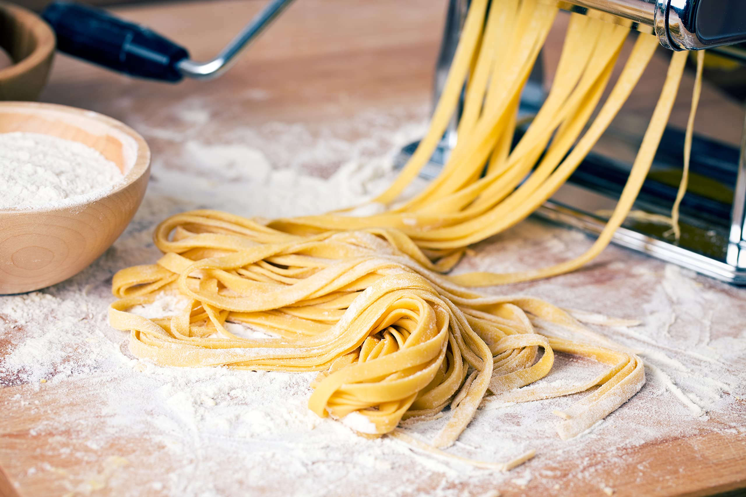 Sanniti tagliatelle cruda vista cercana mostrando textura uniforme y cocción fiable