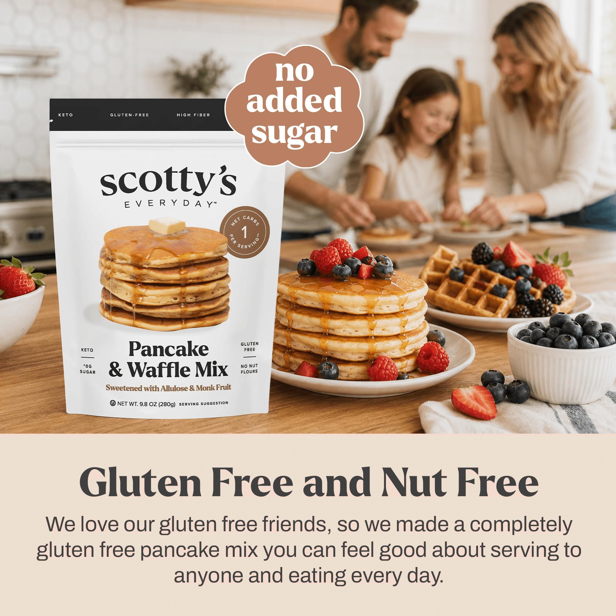Scotty's Everyday manos sosteniendo paquete para comparar tamaño y porciones