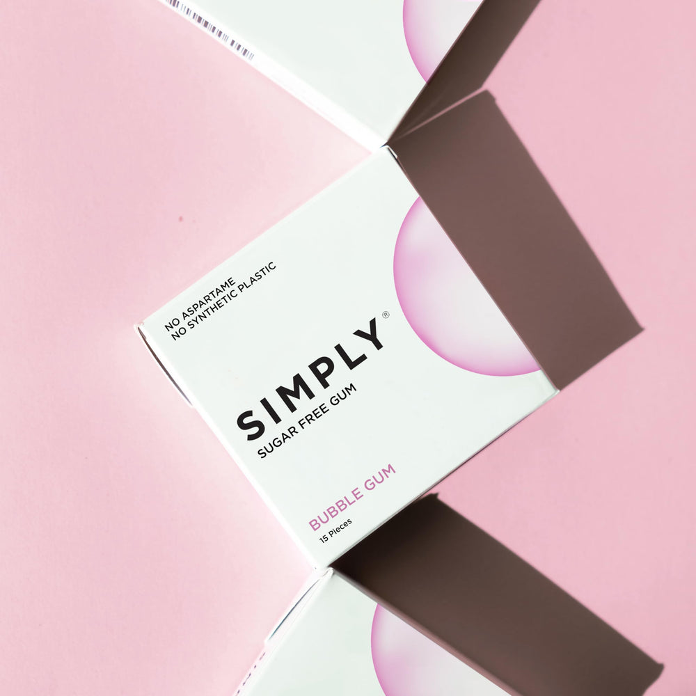 Simply Gum envase abierto con chicles dentro para transporte y frescura