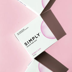 Simply Gum envase abierto con chicles dentro para transporte y frescura