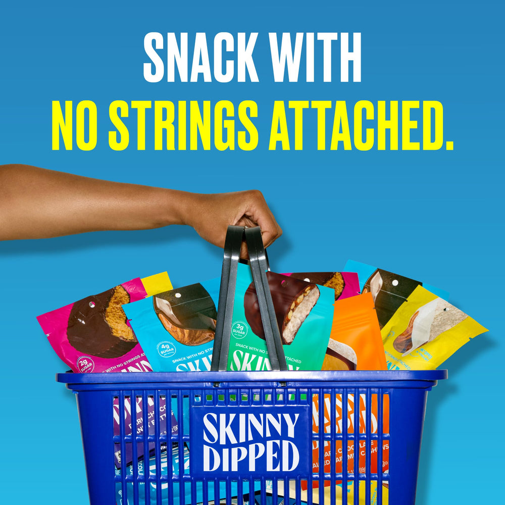 SkinnyDipped bolsa junto a cartera para comparar tamaño y facilitar llevarla
