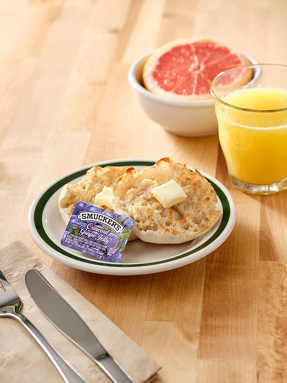 Smucker's comparación con mano para ver tamaño y porción práctica