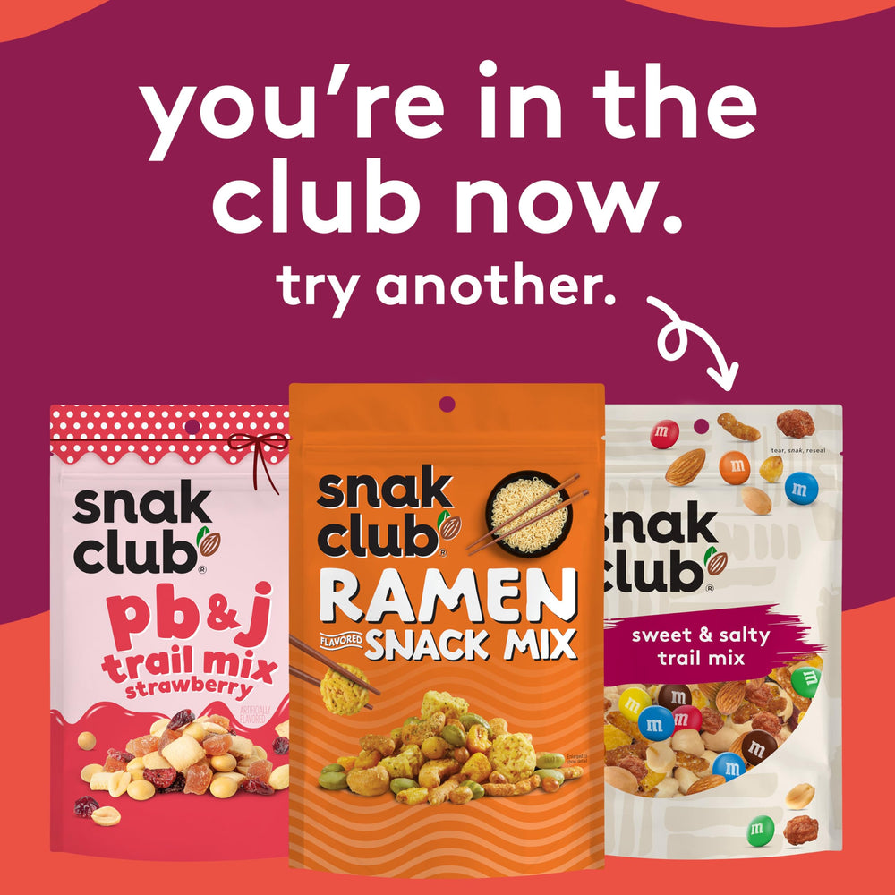 Snak Club contenido extendido sobre fondo blanco para ver ingredientes