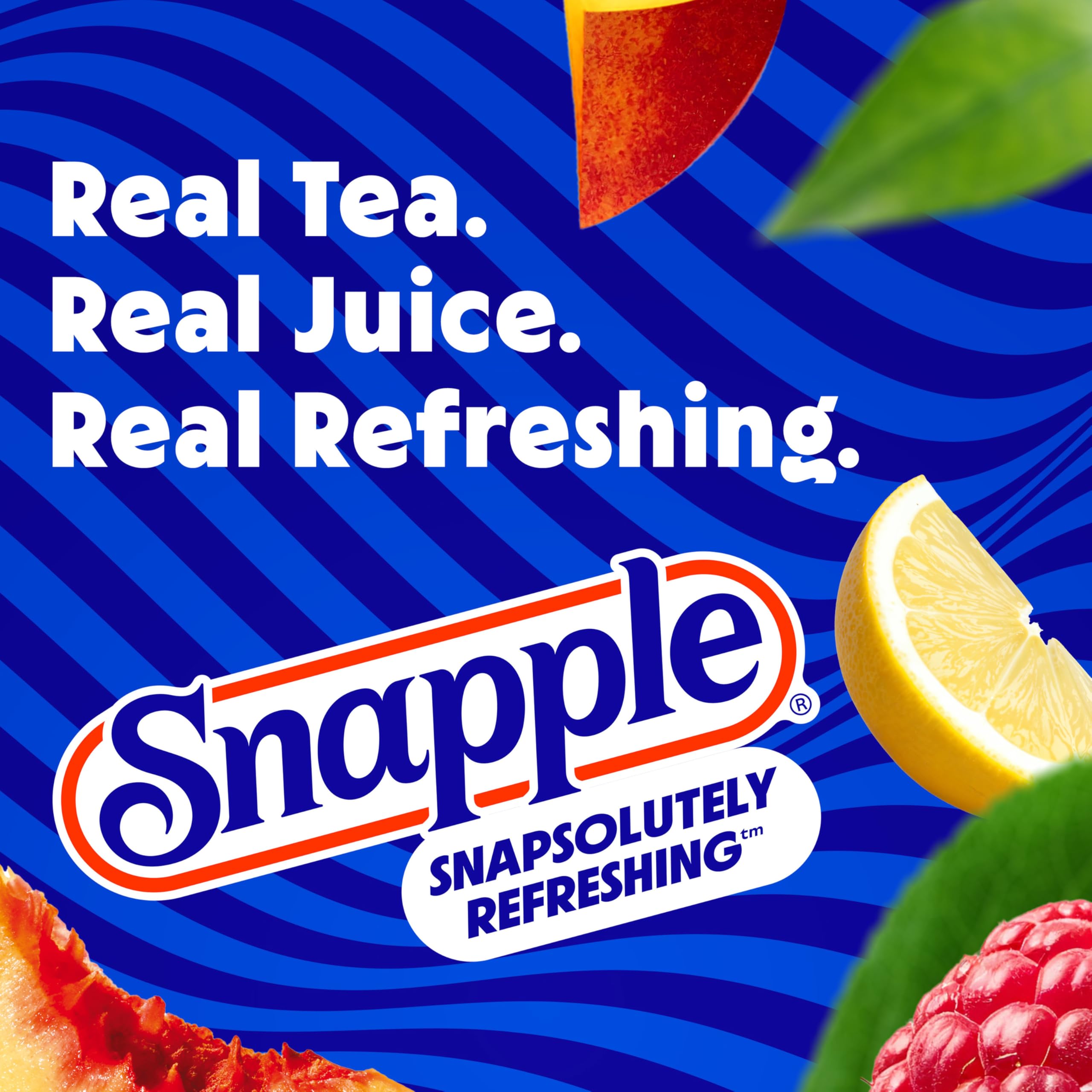 Varias botellas Snapple dentro de la nevera, conveniencia para conservar frías