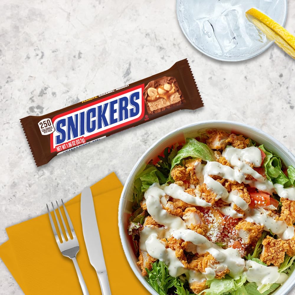 SNICKERS comparación de tamaño de barra full para referencia de porción