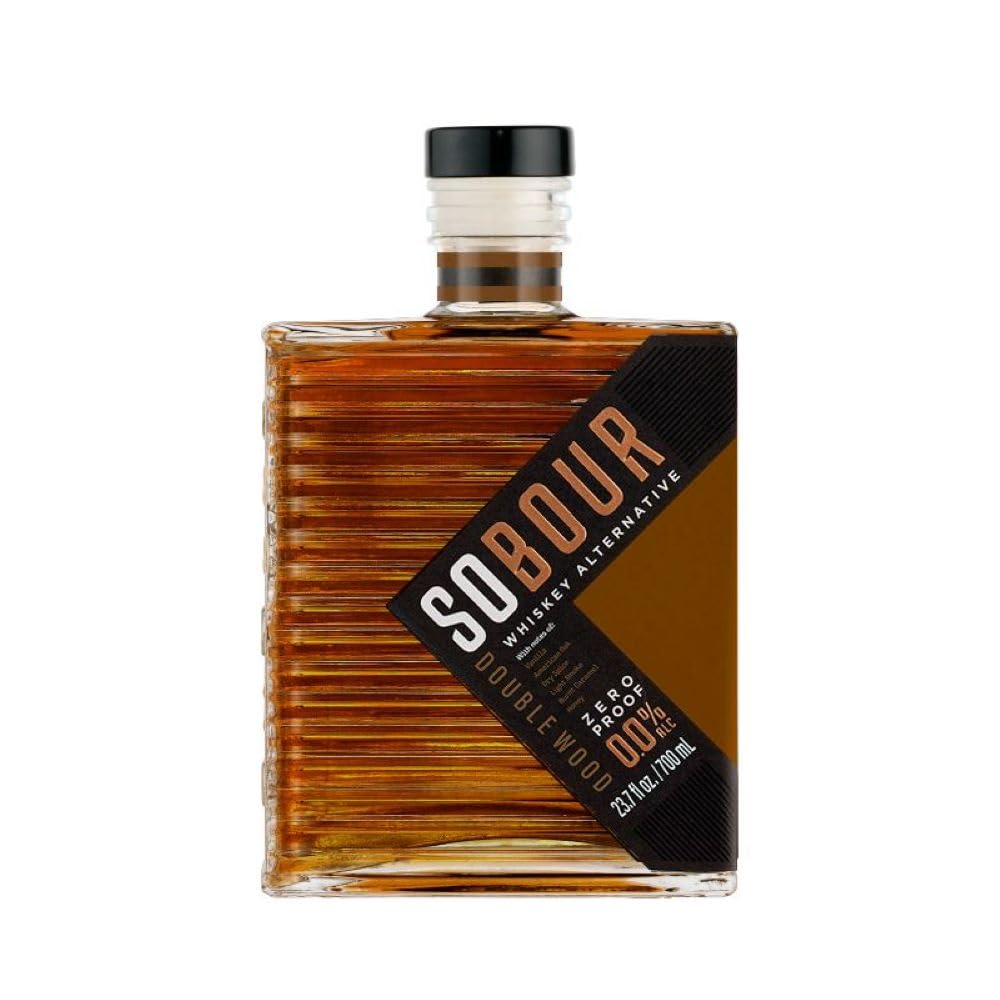 Botella SOBOUR Doublewood 700ml junto a regla para indicar escala
