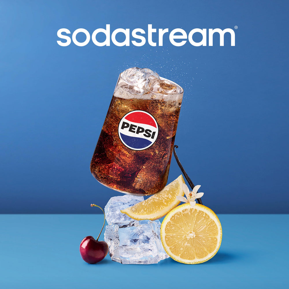 sodastream botella al lado de una lata para comparar tamaño y rendimiento por porción