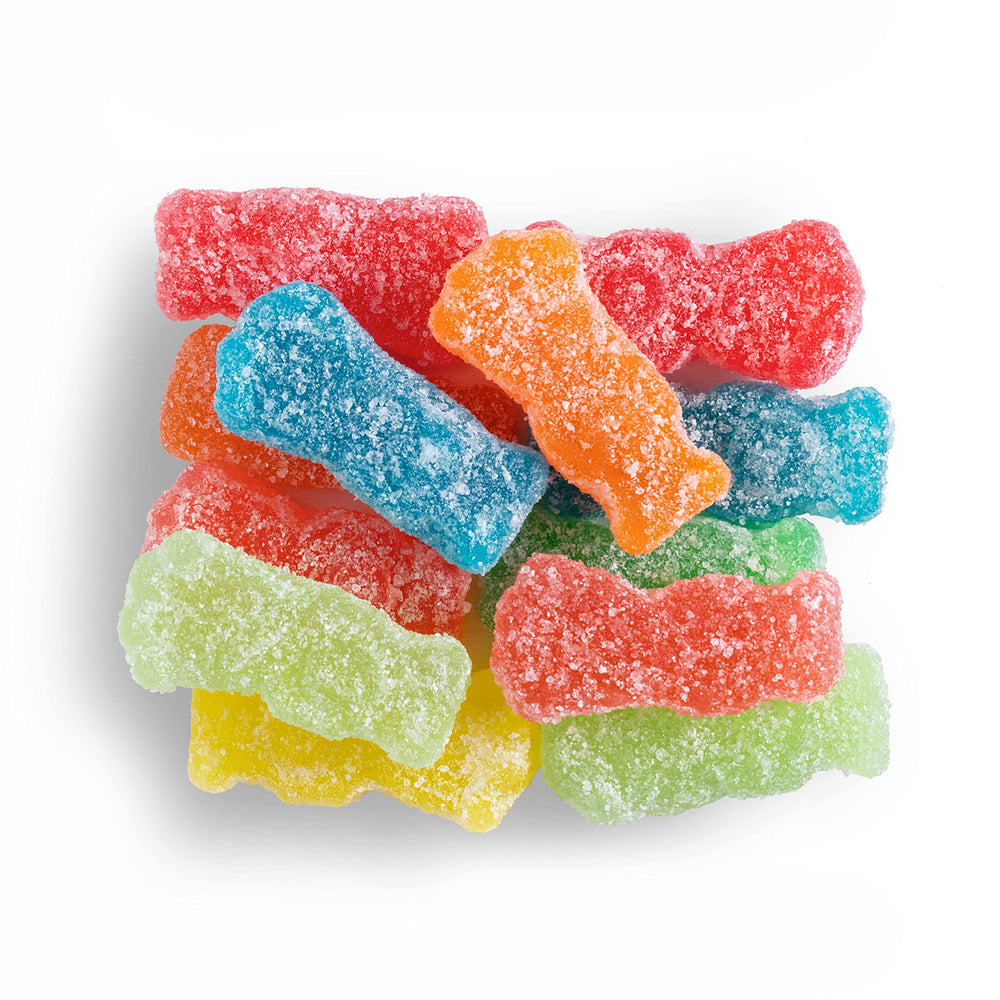 Sour Patch Kids bolsa abierta vertiendo gomitas para servir rápidamente