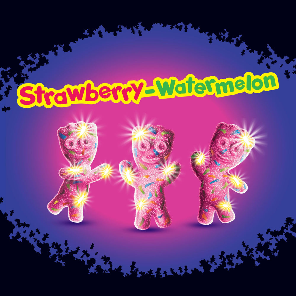 SOUR PATCH KIDS gominola en mano para apreciar tamaño y portabilidad