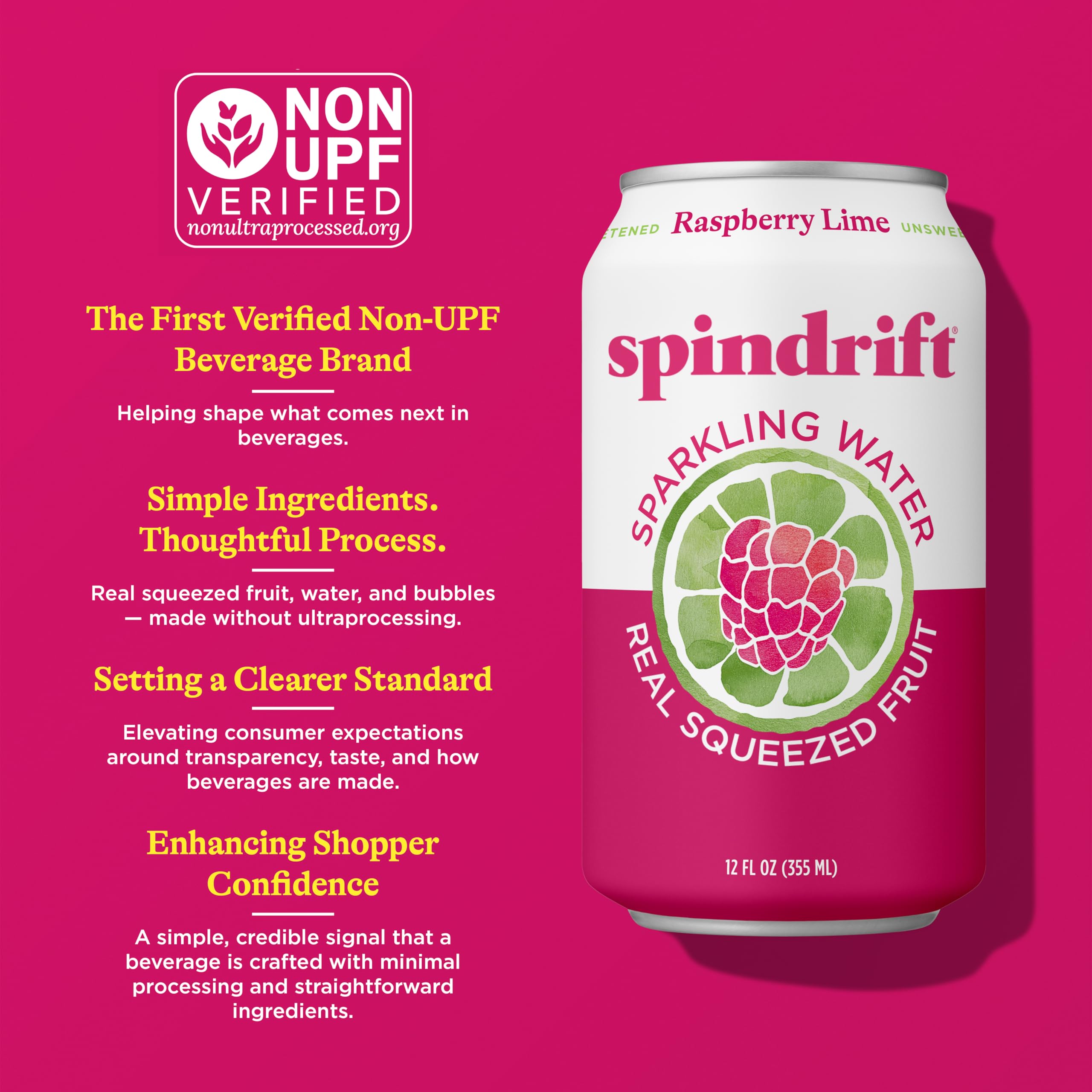 Vaso con Spindrift y hielo mostrando bebida refrescante y ligera
