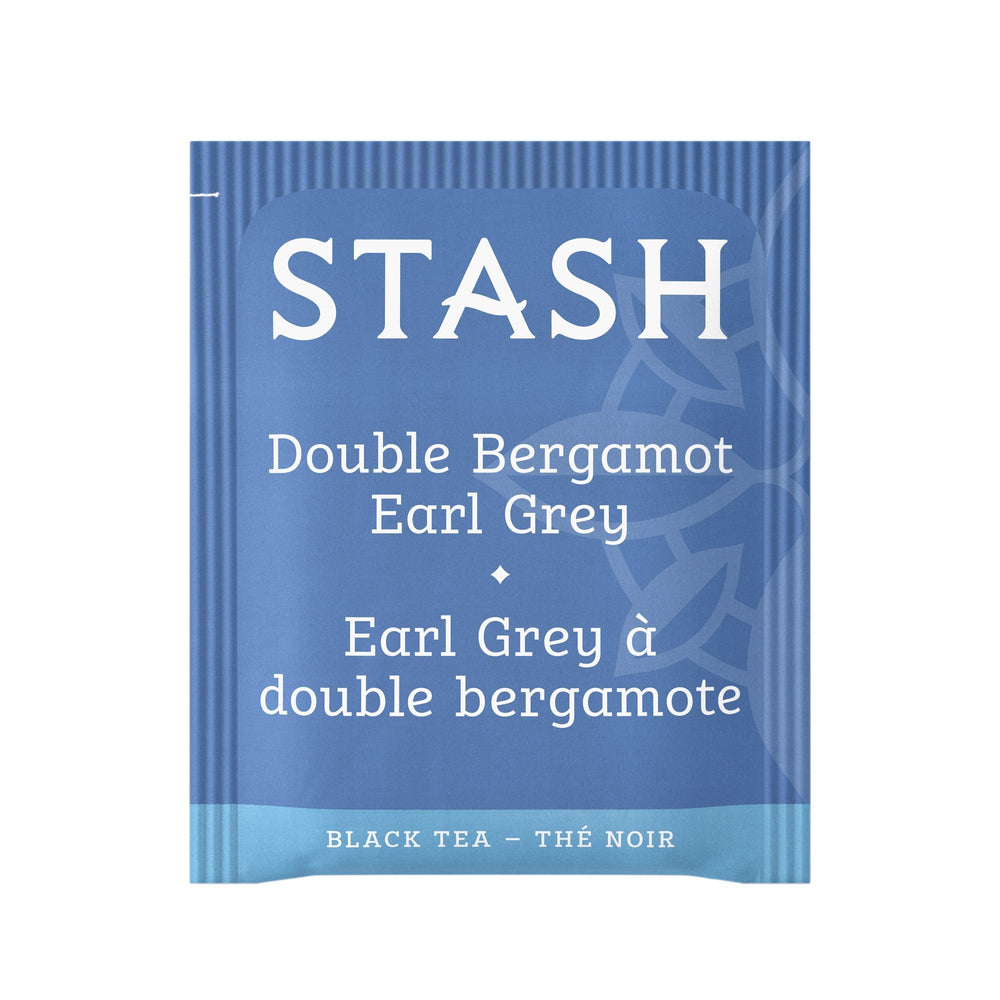 Taza con infusión Stash Double Bergamot mostrando color y aroma cítrico