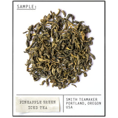 STEVEN SMITH TEAMAKER close-up del sachet con hojas enteras, revela calidad de la mezcla
