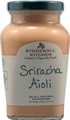 Stonewall Kitchen frasco delantero mostrando etiqueta y aspecto cremoso, ideal para sándwiches